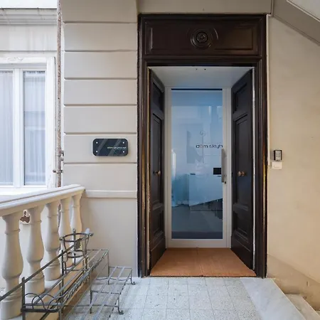 Skyhouse Duomo 2* Neapol