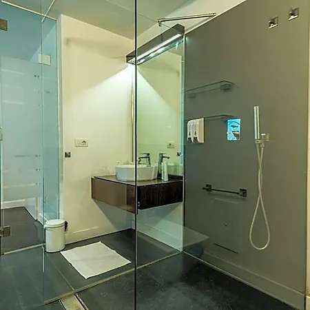 Skyhouse Duomo 4* Naples