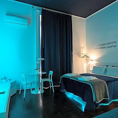Skyhouse Duomo 4* Naples