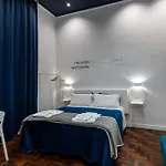 Skyhouse Duomo Неаполь
